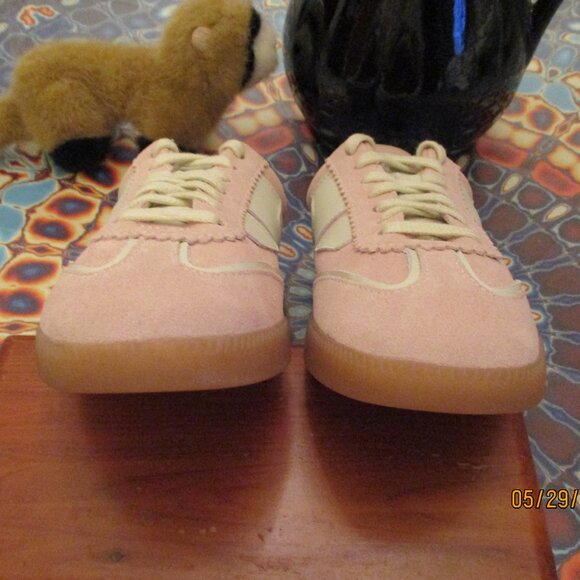 Collins Lace-up Sneakers - Picture 6 of 11